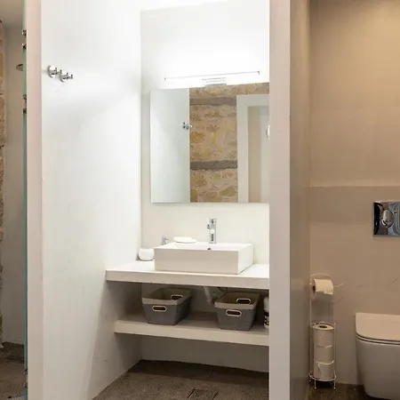 Luxury In Center Of Agioi Theodoroi *