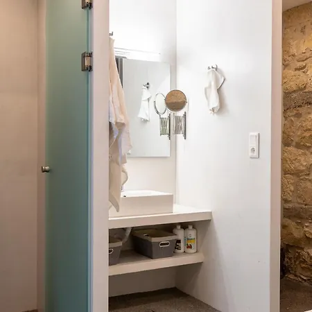 Villa Luxury In Center Of Agioi Theodoroi
